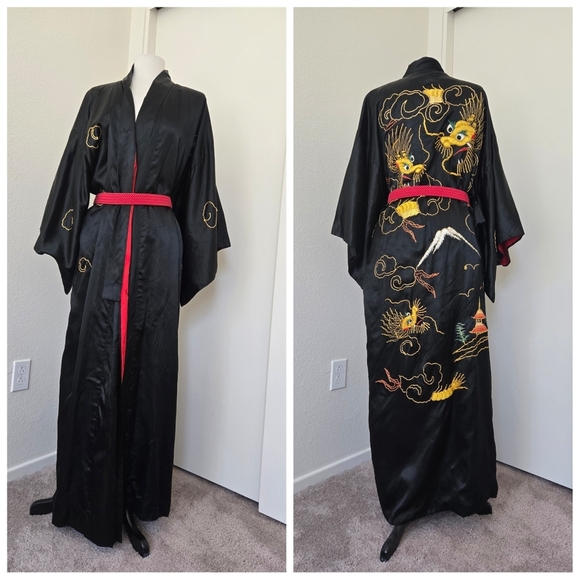 Unbranded | Intimates & Sleepwear | Vintage Black Embroidered Kimono ...
